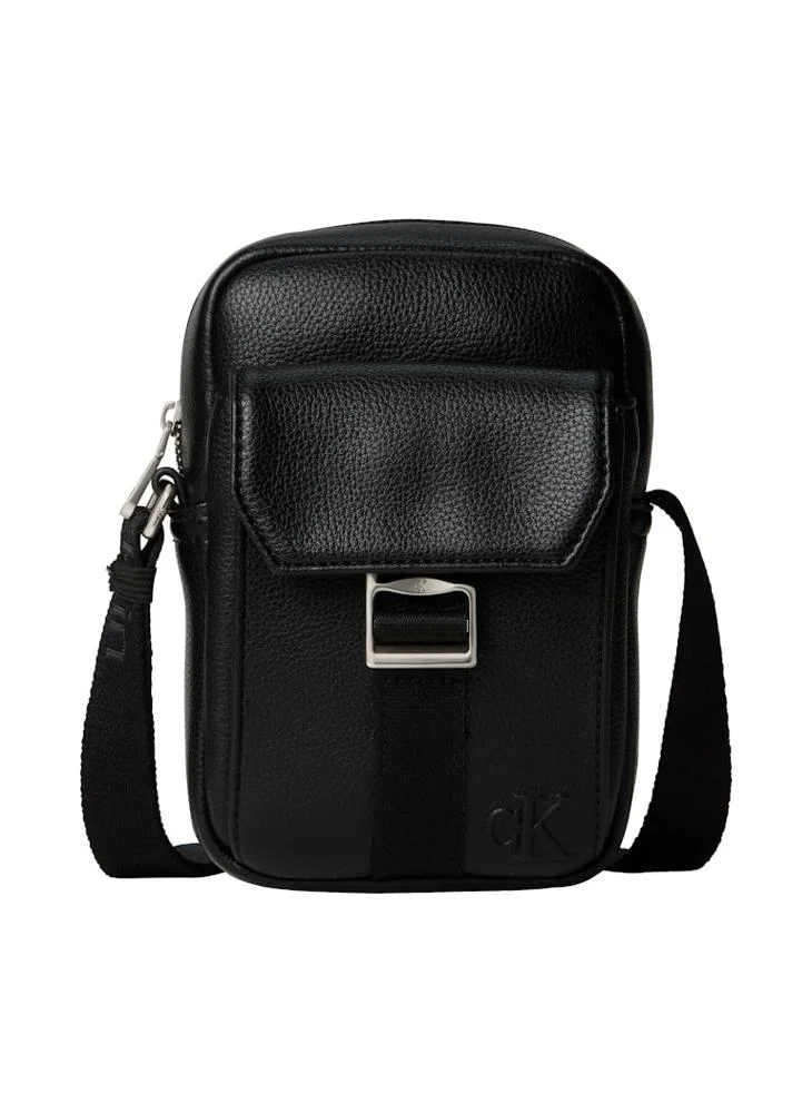 كالفن كلاين حقيبة رسول بشعار